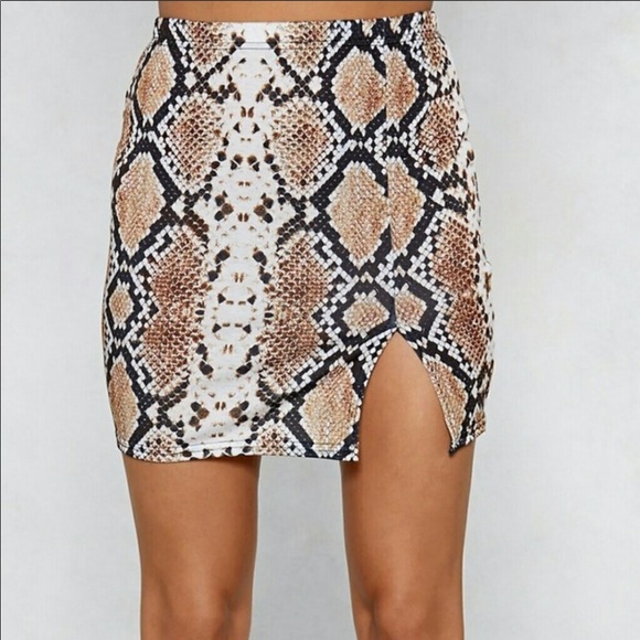 NWT Slit Snake Print Mini Skirt US Size 4 UK 8 - Picture 1 of 6